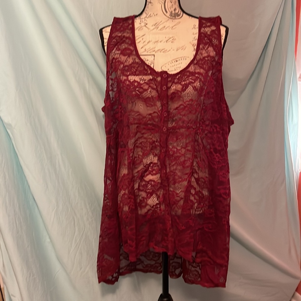 Cranberry lace sz 5 top by TORRID